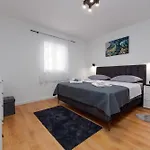 Chivas Zadarvillas *
