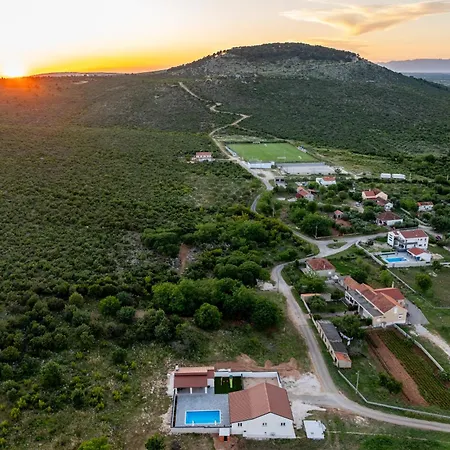 Chivas Zadarvillas Вилла Donje Rastane