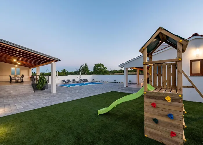 Chivas Zadarvillas Donje Rastane